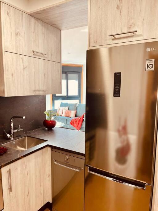 Apartamento Centrico Y De Diseno Con Parking Vigo Luaran gambar