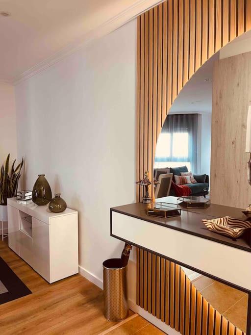 Apartamento Centrico Y De Diseno Con Parking Vigo Luaran gambar