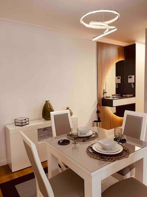 Apartamento Centrico Y De Diseno Con Parking Vigo Luaran gambar