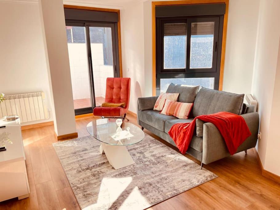 Apartamento Centrico Y De Diseno Con Parking Vigo Luaran gambar